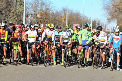 ciclocross-dei-sassi-26122016-partenza-gara-open-master-under-45