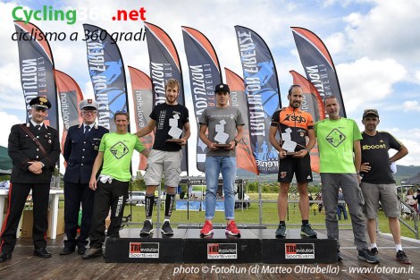 13_podio uomini medio copy